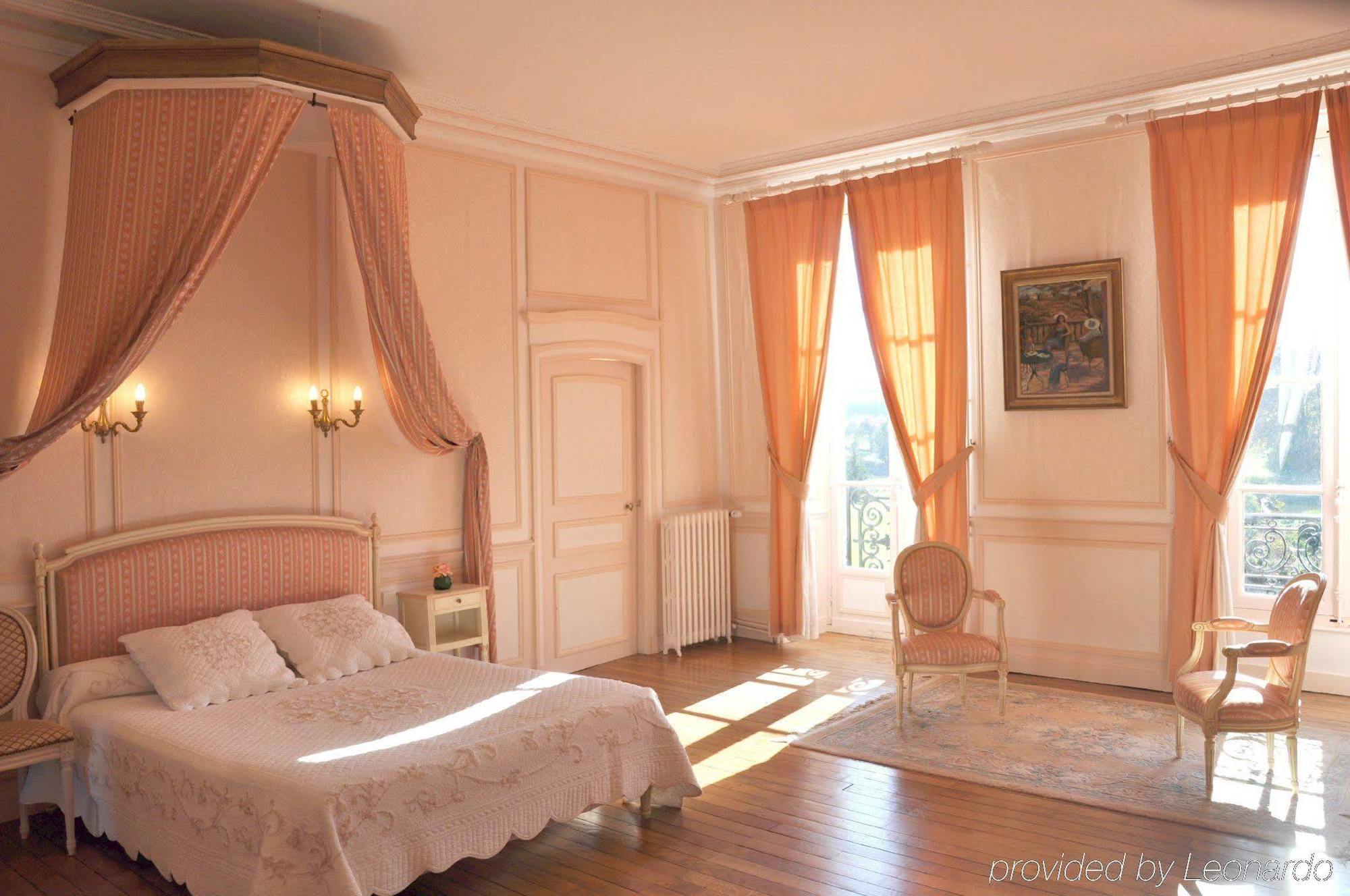 Appartement Ch\u00E2teau de la Folti\u00E8re à Saint-Germain-en-Coglès Chambre photo